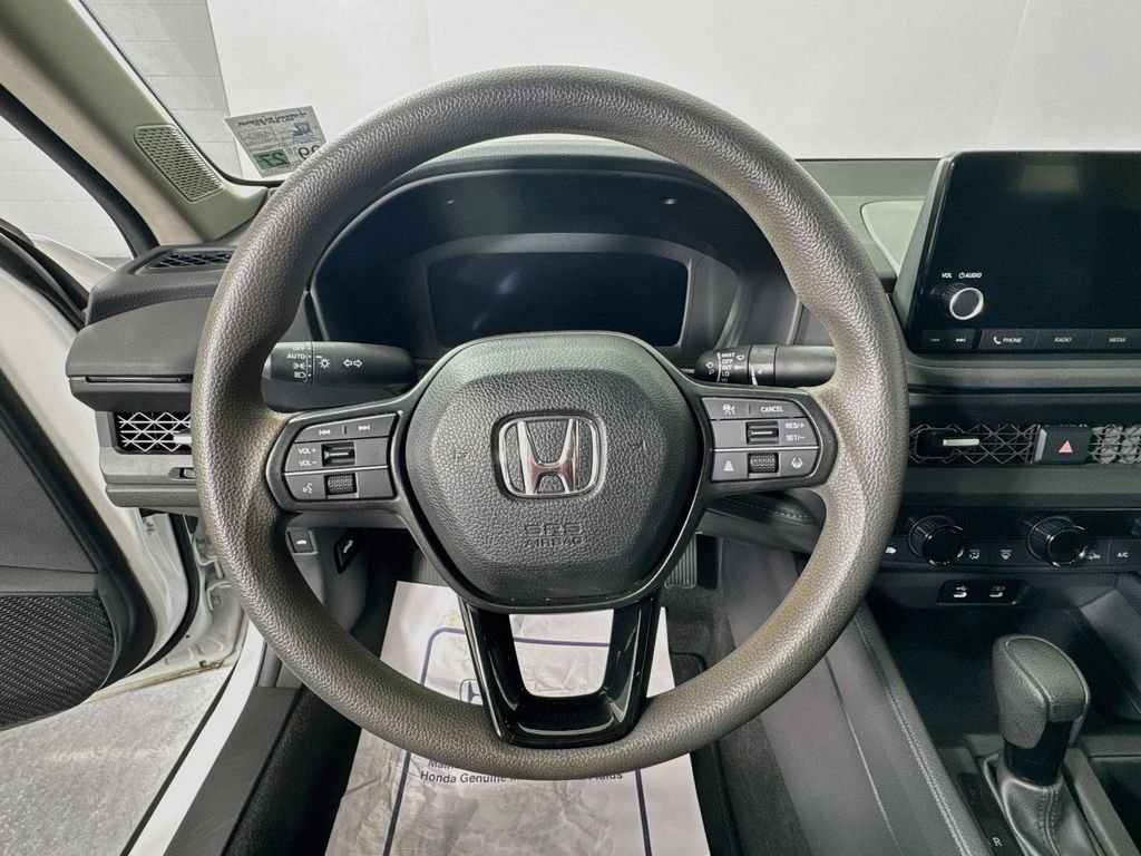 Used 2023 Honda Accord EX image 14