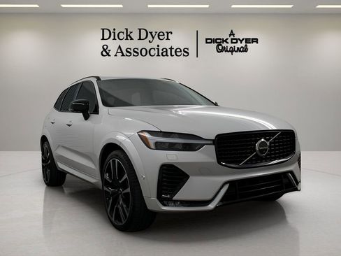 Certified 2023 Volvo XC60 B5 Ultimate w/ Climate Package image 1