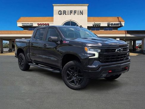 Used 2023 Chevrolet Silverado 1500 LT Trail Boss AWD/4WD image 2