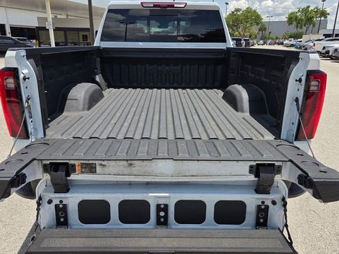 Used 2026 GMC Sierra 2500 Denali w/ Technology Package AWD/4WD image 14