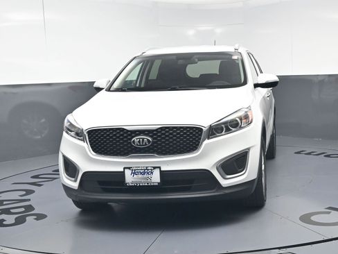 Used 2016 Kia Sorento LX AWD/4WD image 5