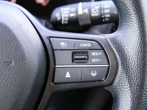 Used 2025 Honda CR-V EX image 14