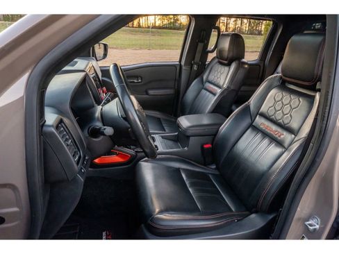 Used 2023 Nissan Frontier PRO-4X w/ Pro-4X Premium Package image 11