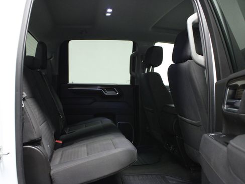 Used 2025 Chevrolet Silverado 2500 LT w/ Convenience Package image 15