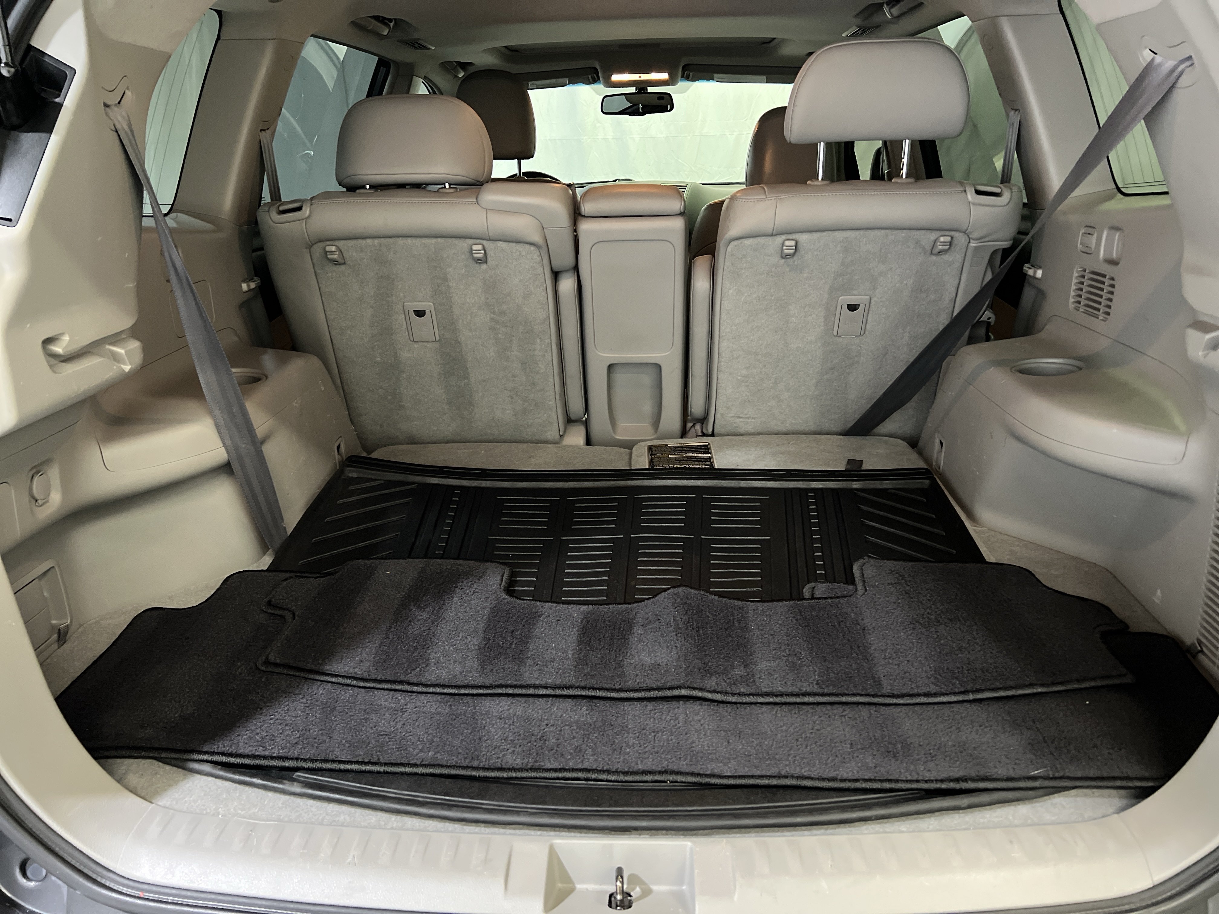 Used 2011 Toyota Highlander Limited w/ Tow Pkg FWD image 14