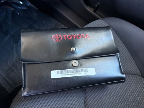 Used 2022 Toyota Highlander L image 25