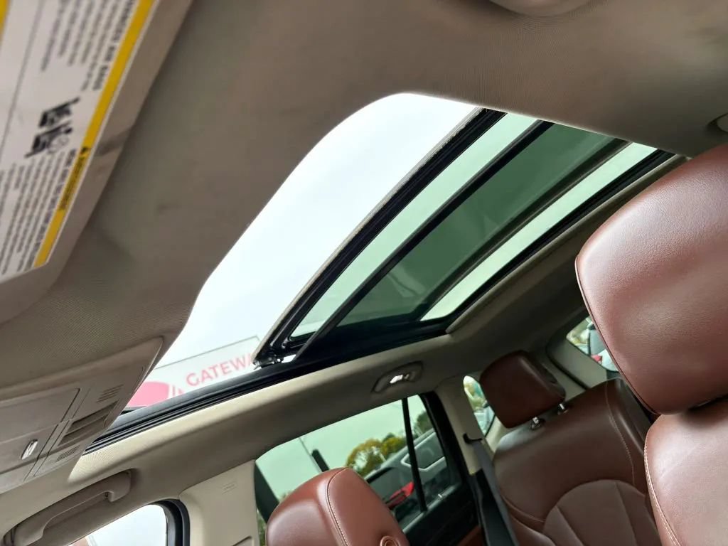 Used 2017 Buick Envision Premium AWD/4WD image 25
