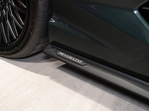 Used 2024 Lamborghini Revuelto AWD/4WD image 29