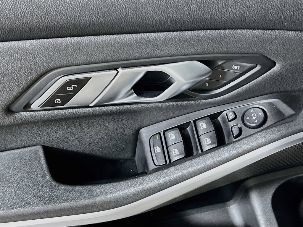 Used 2019 BMW 330i xDrive Sedan w/ Premium Package AWD/4WD image 16