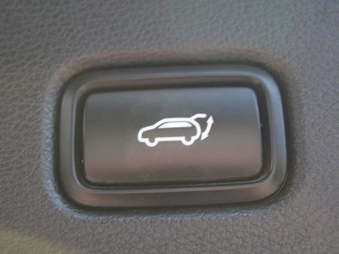Used 2022 Kia Telluride SX w/ Towing Package FWD image 12
