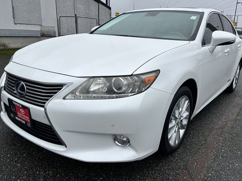 Used 2013 Lexus ES 300h w/ Luxury Pkg image 1