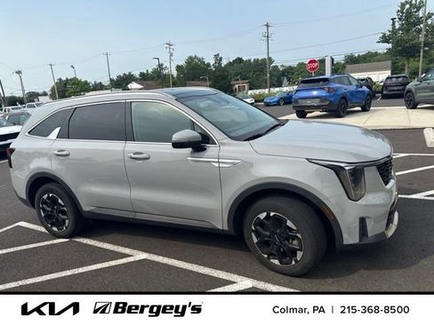 Used 2025 Kia Sorento S w/ Panoramic Sunroof Package AWD/4WD image 6