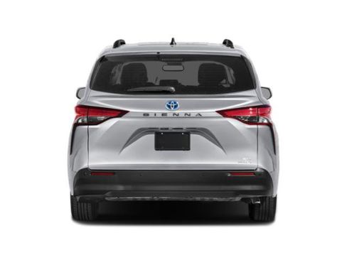 Used 2021 Toyota Sienna XLE FWD image 5
