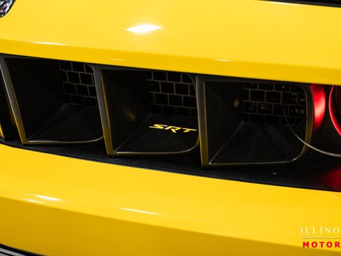 Used 2010 Dodge Challenger SRT8 w/ Special Edition Group image 9