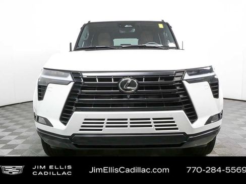 Used 2024 Lexus GX 550 w/ Accessory Package (2T) AWD/4WD image 36
