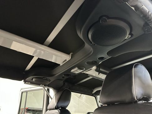 Used 2014 Jeep Wrangler Unlimited Rubicon w/ Max Tow Package AWD/4WD image 29
