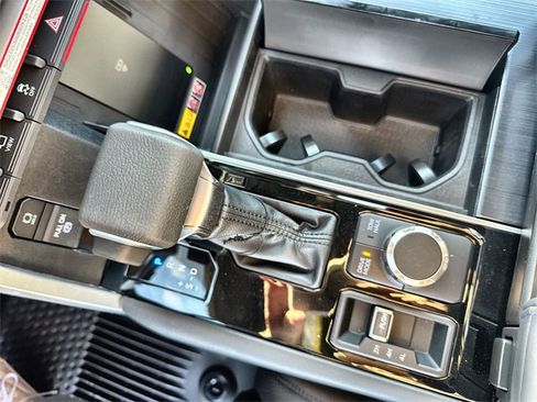 New 2025 Toyota Tundra Platinum image 24