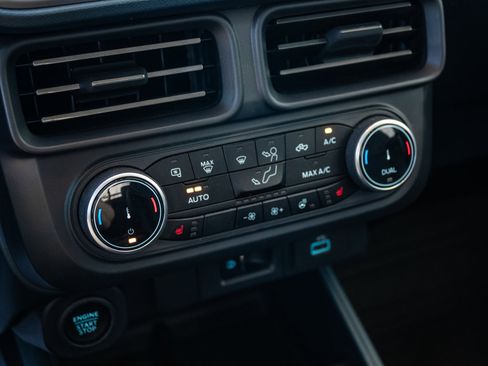 Used 2024 Ford Maverick Lariat w/ Black Appearance Package image 36