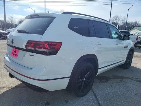 Used 2023 Volkswagen Atlas SEL R-Line image 6