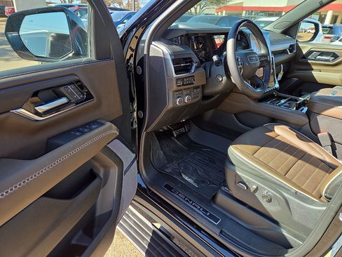 New 2026 GMC Yukon Denali Ultimate image 10