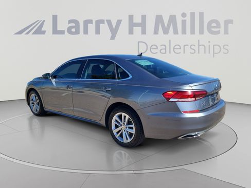 Used 2020 Volkswagen Passat 2.0T SE FWD image 3