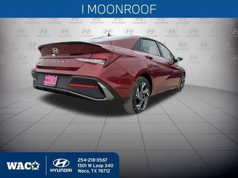 Used 2025 Hyundai Elantra Sport image 8