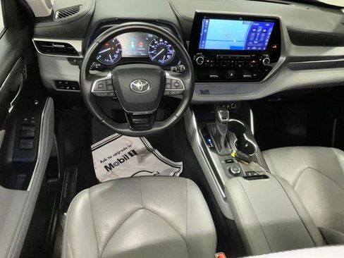 Used 2020 Toyota Highlander Platinum image 34