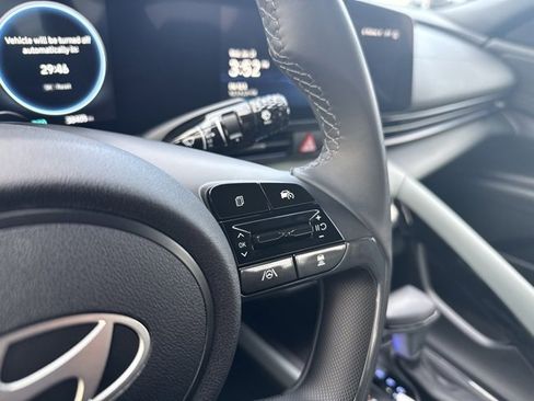 Used 2024 Hyundai Elantra Limited image 26