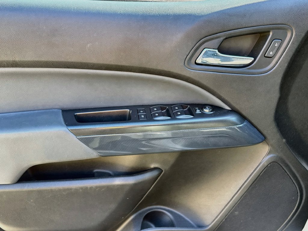 Used 2016 Chevrolet Colorado Z71 RWD image 11