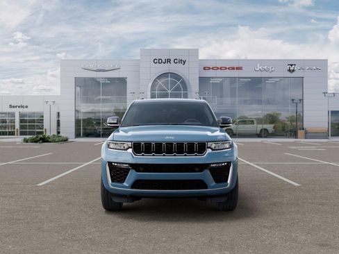 New 2026 Jeep Grand Cherokee Summit w/ MOPAR Finishing Package AWD/4WD image 6