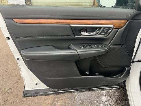 Used 2020 Honda CR-V Touring image 19