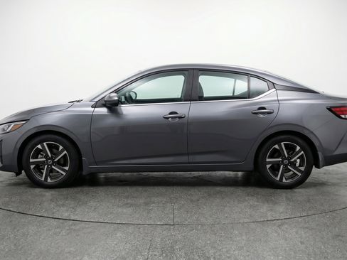 Used 2025 Nissan Sentra SV FWD image 5
