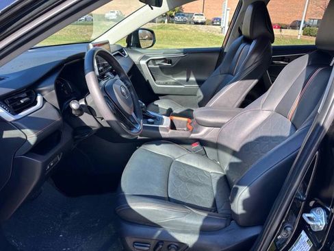 Used 2023 Toyota RAV4 Adventure image 12