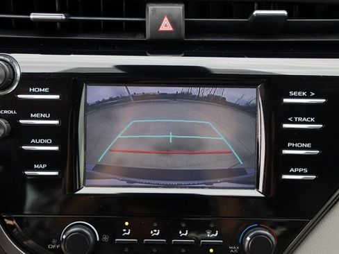 Used 2019 Toyota Camry LE image 17