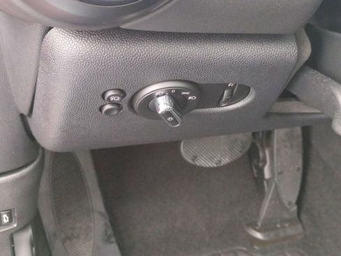 Used 2024 MINI Cooper 2-Door Hardtop image 15