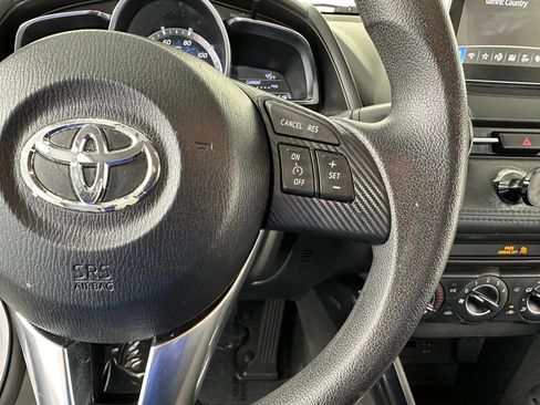 Used 2017 Toyota Yaris iA image 40