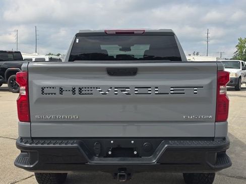 Used 2025 Chevrolet Silverado 1500 Custom Trail Boss AWD/4WD image 4