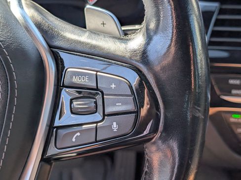 Used 2018 BMW 530i xDrive AWD/4WD image 25
