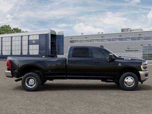 New 2026 RAM 3500 Tradesman AWD/4WD image 43
