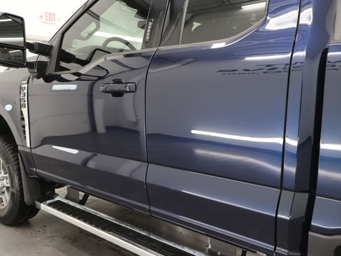 Used 2023 Ford F350 Lariat w/ FX4 Off-Road Package AWD/4WD image 31