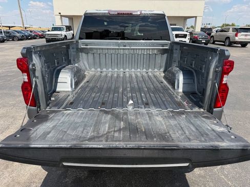 Used 2021 Chevrolet Silverado 1500 LT AWD/4WD image 18