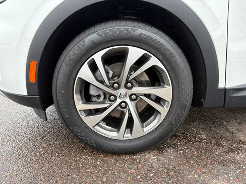 Used 2023 Buick Envision Essence image 9