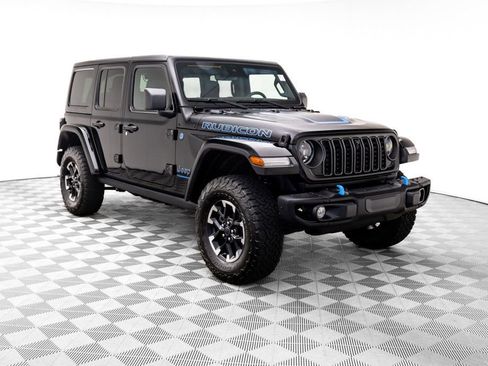 Used 2024 Jeep Wrangler Unlimited Rubicon 4xe image 8