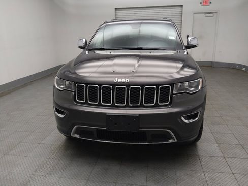 Used 2017 Jeep Grand Cherokee Limited image 15