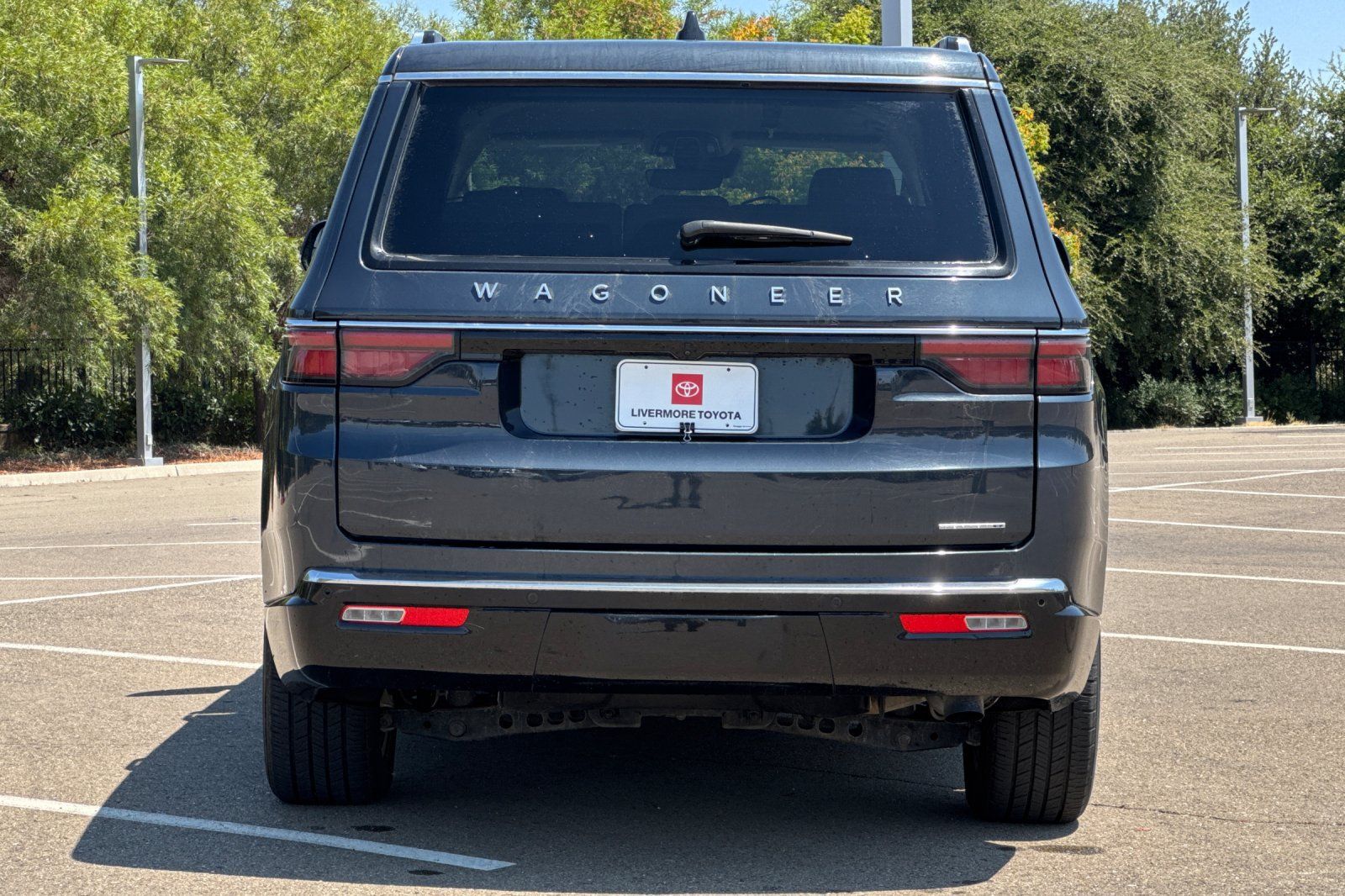 Used 2024 Jeep Wagoneer Series II AWD/4WD image 5