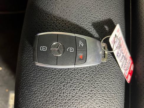 Used 2022 Mercedes-Benz GLC 300 image 25