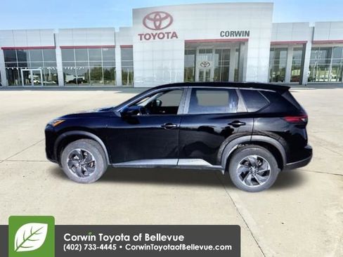 Used 2025 Nissan Rogue SV image 9