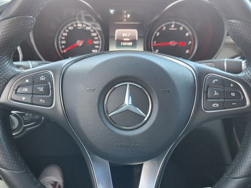 Used 2018 Mercedes-Benz GLC 300 4MATIC image 7