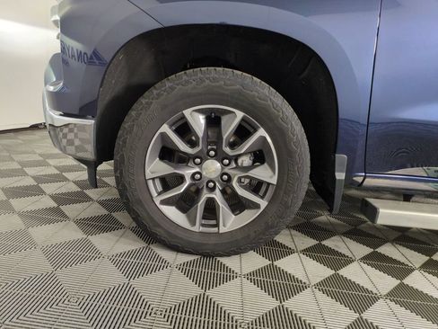 Used 2022 Chevrolet Silverado 1500 LT AWD/4WD image 25