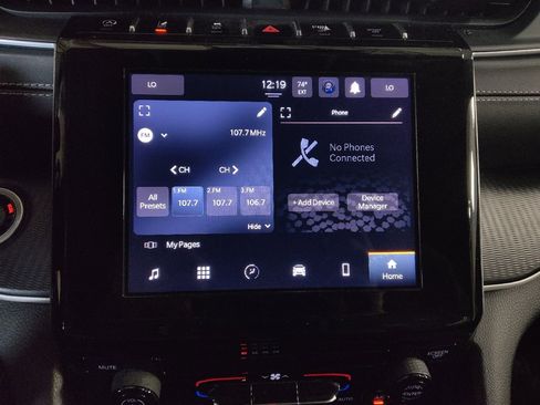 Used 2024 Jeep Grand Cherokee Laredo RWD image 25